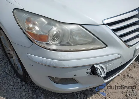 2009 Hyundai Genesis 4.6 z USA, uszkodzony, nr VIN KMHGC46F49U045923